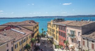 Sirmione aan het Gardameer in Italië