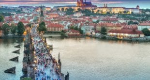 De Karelsbrug in Praag