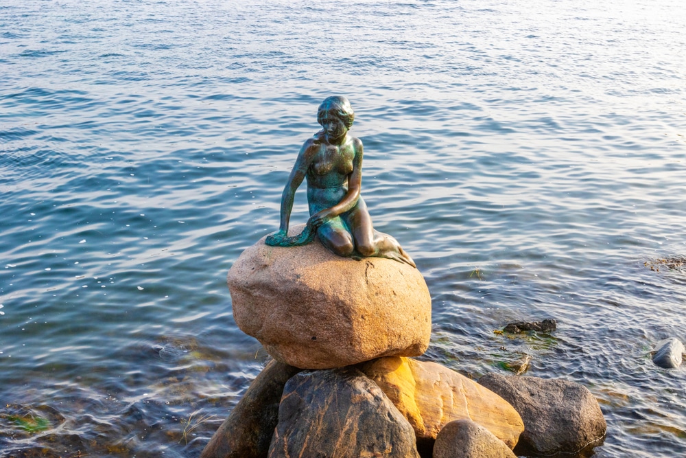De Kleine Zeemeermin Kopenhagen Shutterstock 1363333628