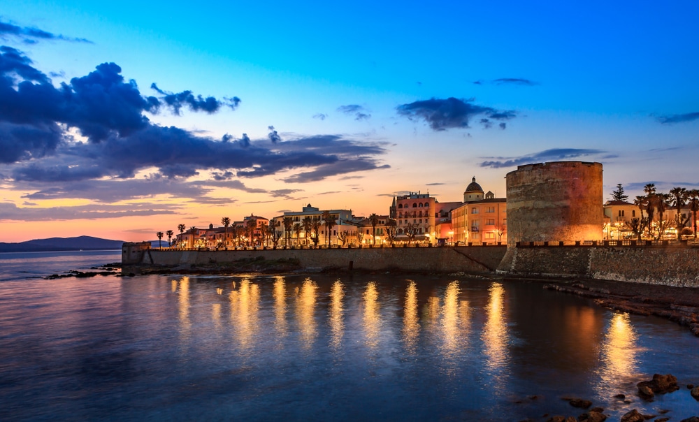 Alghero Sardinië shutterstock 1175091043, Bezienswaardigheden Sardinië