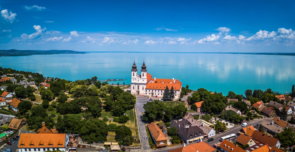 Balatonmeer Hongarije shutterstock 1110108563, bezienswaardigheden in Hongarije