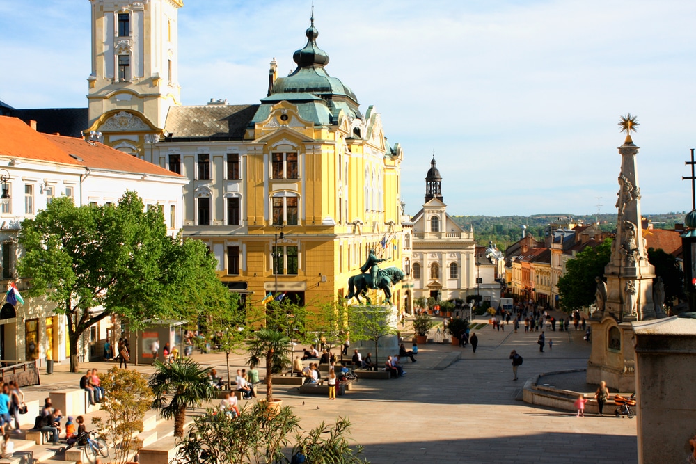 Pécs Hongarije shutterstock 537257998, bezienswaardigheden in Hongarije