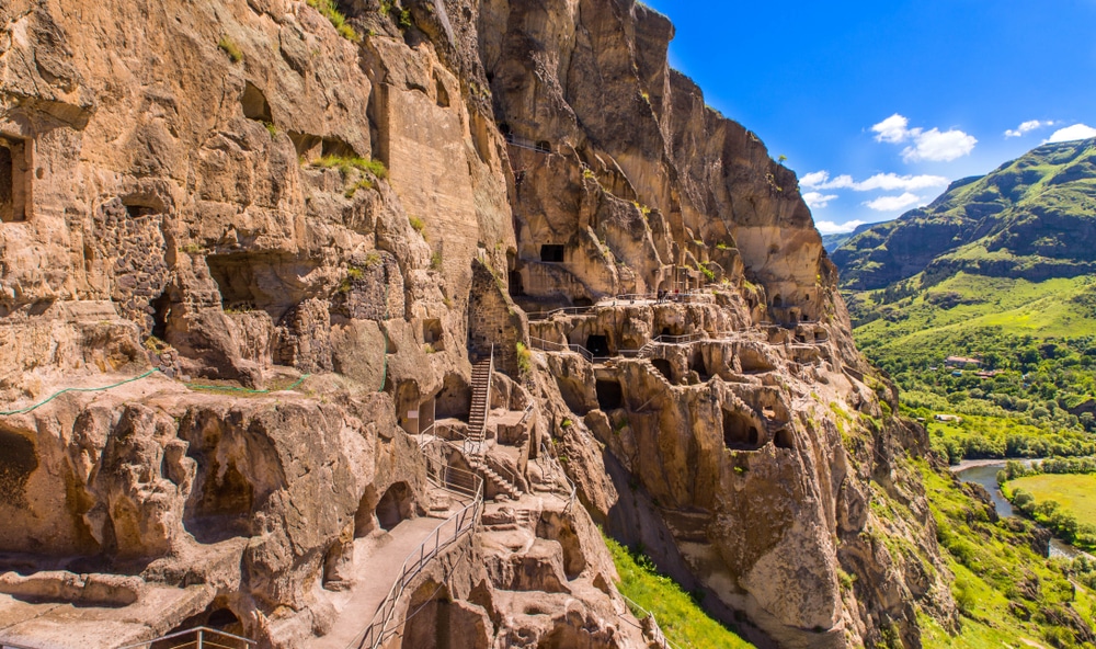 Vardzia Georgië shutterstock 769446832, Bezienswaardigheden in Georgië