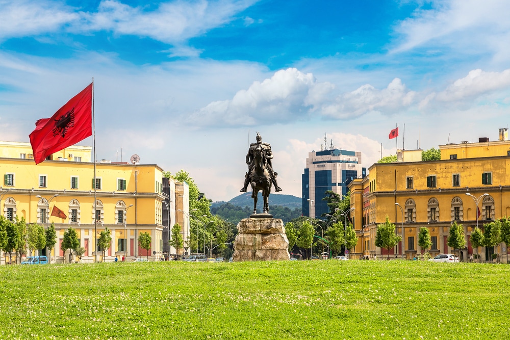 10 x de mooiste bezienswaardigheden in Tirana