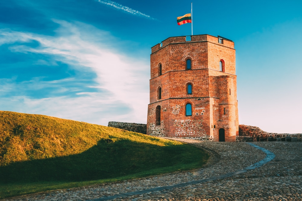 Gediminas toren Vilnius shutterstock 1331946080, bezienswaardigheden in Vilnius