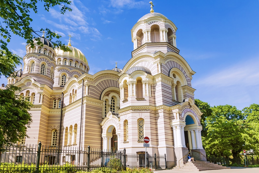 Kathedraal van de Geboorte van Christus Riga shutterstock 734859034, Bezienswaardigheden in Riga