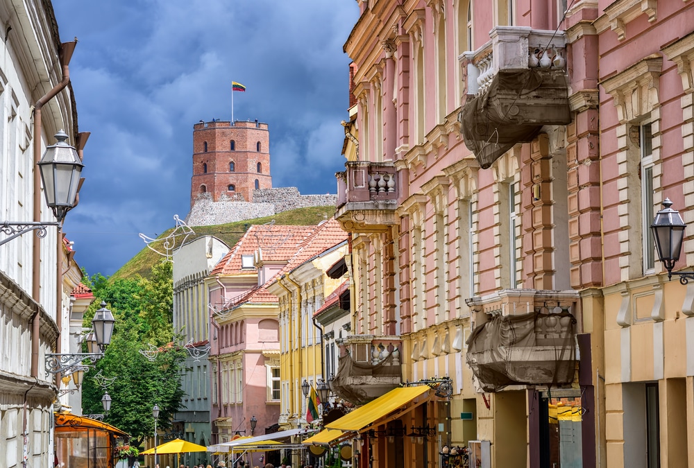 Pilies Gatvé Vilnius shutterstock 443179318, verrassende steden Europa