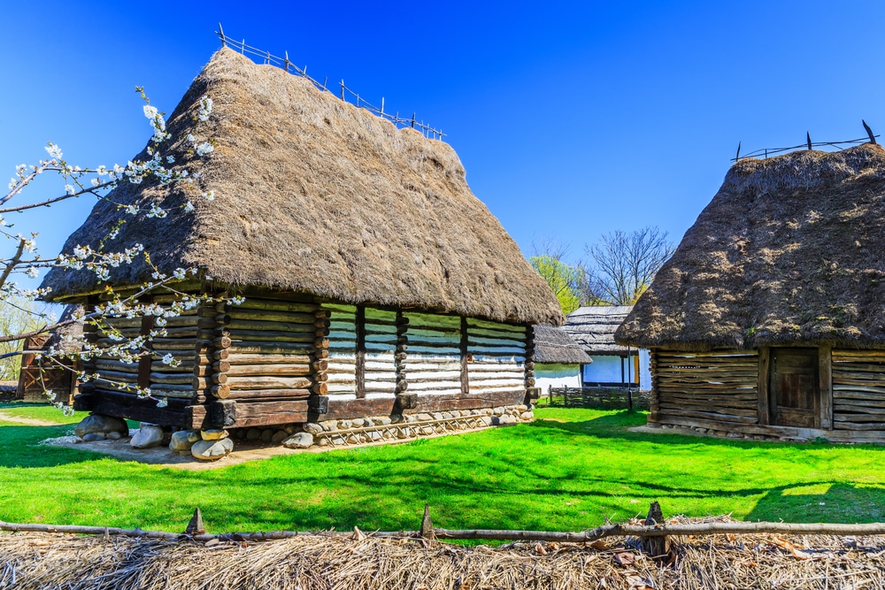 Dorpsmuseum Boekarest shutterstock 615989885,