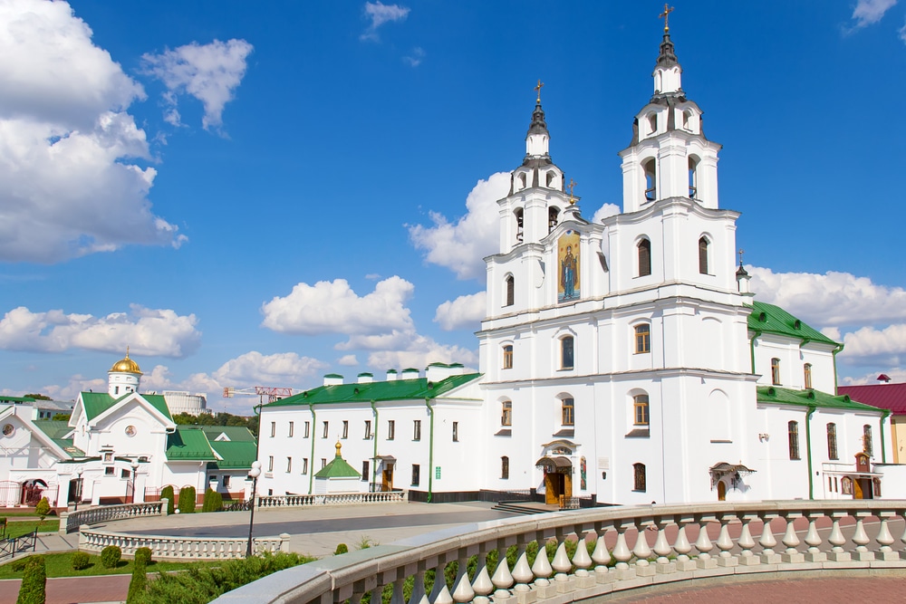 Kathedraal van de Heilige Geest Minsk shutterstock 151239212, Bezienswaardigheden in Minsk