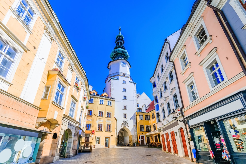 Michaels Gate Bratislava shutterstock 726701725, Bezienswaardigheden Bratislava