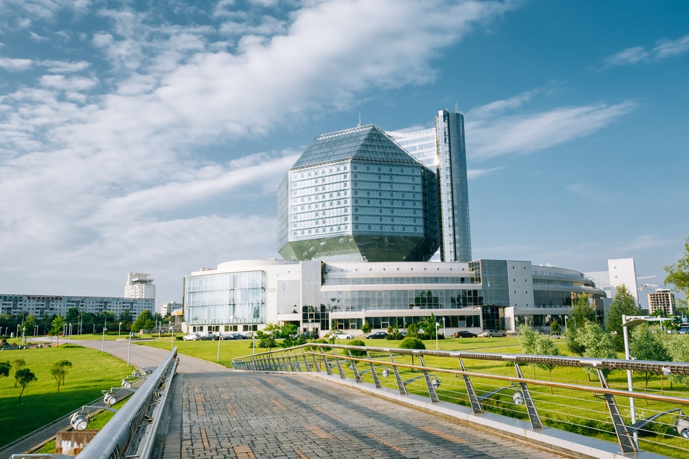 Nationale Bibliotheek Minsk shutterstock 404554855, Bezienswaardigheden in Minsk