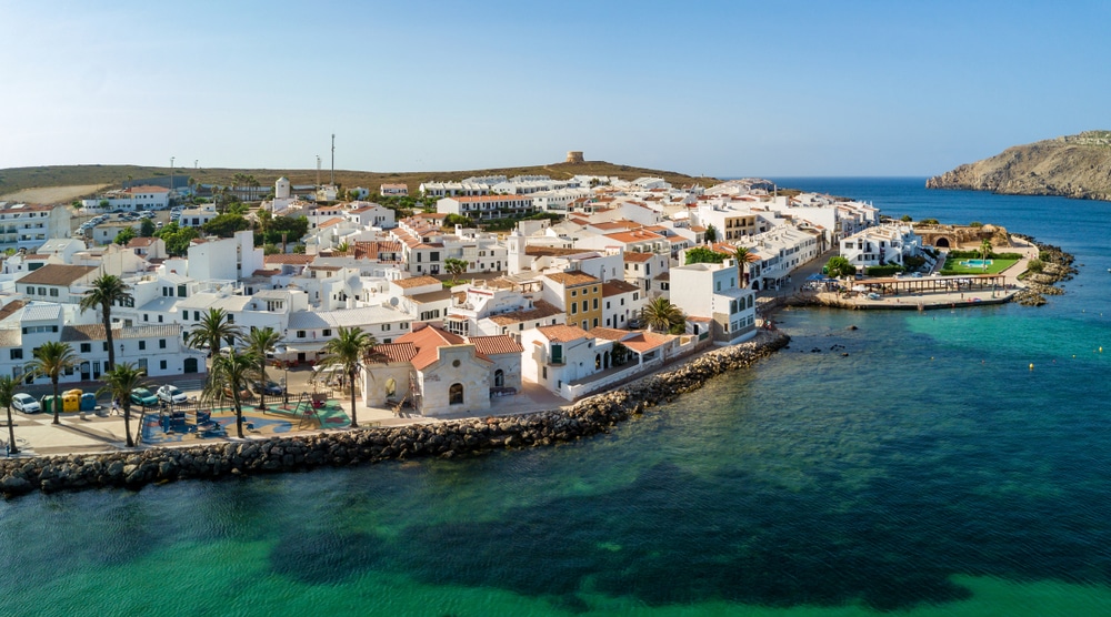 Fornells Menorca shutterstock 1453325315, stranden Spanje