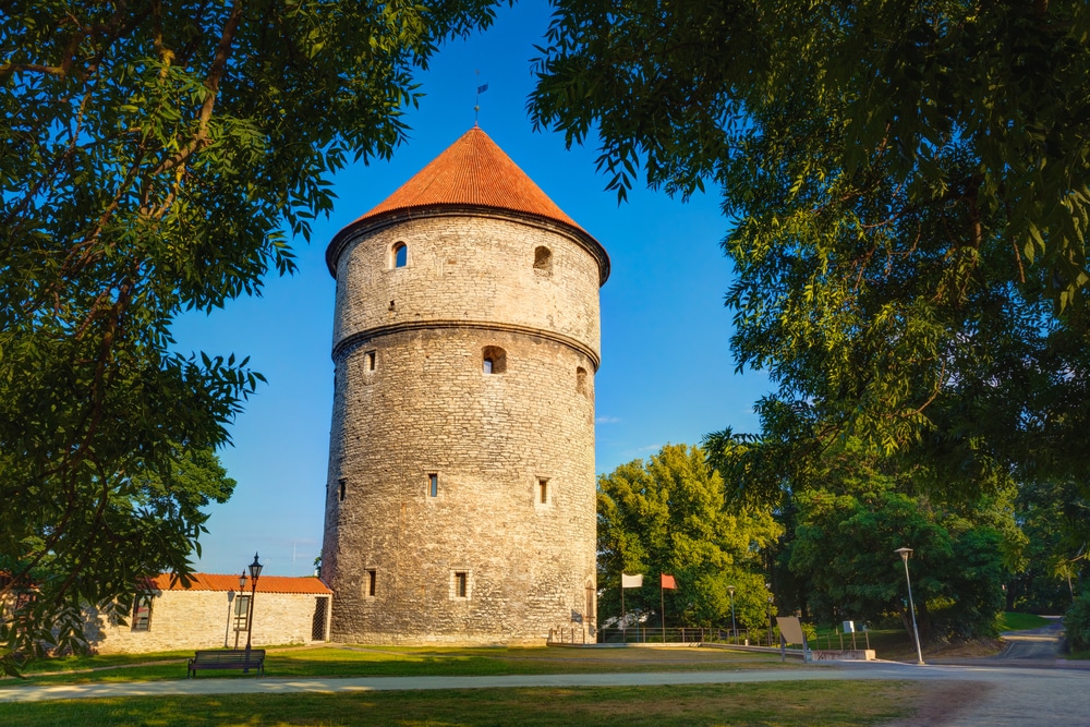 Kiek in de Kök museum en Bastion Tunnels Tallinn shutterstock 356700722, verrassende steden Europa