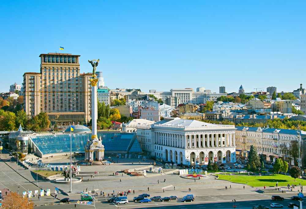 Onafhankelijkheidsplein Kiev shutterstock 385435462,