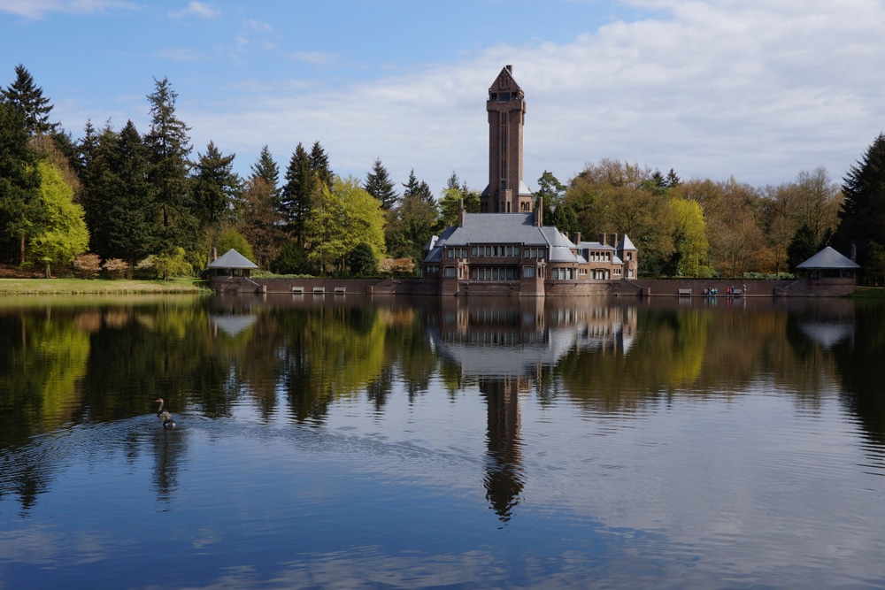 Jachthuis Sint Hubertus Veluwe shutterstock 1598439346, bezienswaardigheden gelderland