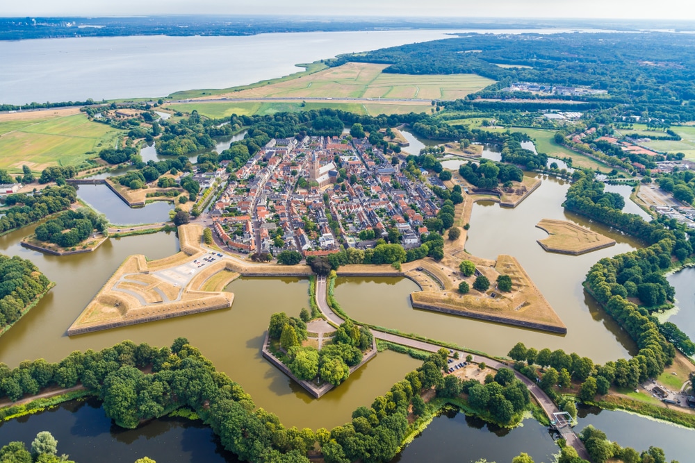 Naarden Noord Holland shutterstock 1158067534, Stedentrip Nederland Winter