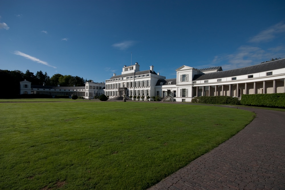 Paleis Soestdijk Utrecht shutterstock 67379608, stedentrips met de auto