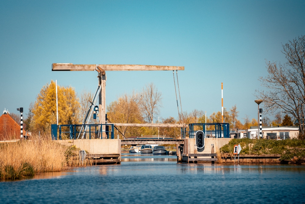 Terherne Friesland shutterstock 1076203583, Bezienswaardigheden in Friesland