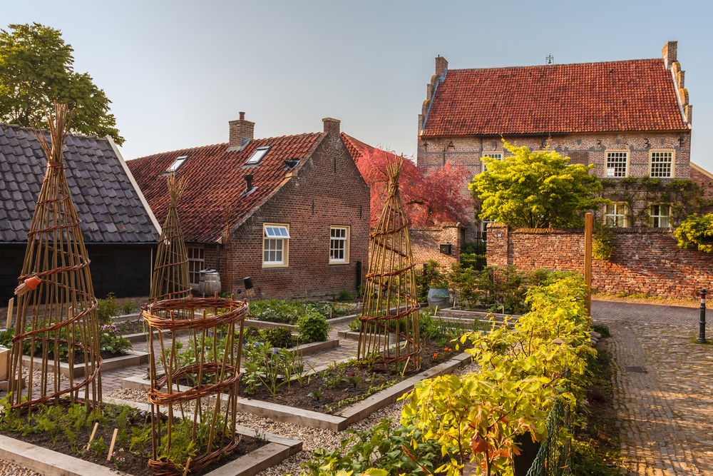 Bronkhorst Achterhoek shutterstock 133262072, Bezienswaardigheden Overijssel