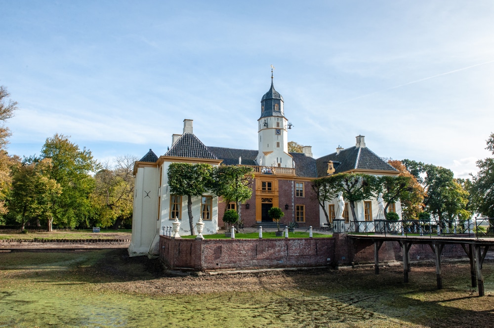 Fraeylemaborg Groningen shutterstock 1239214987, mooiste dorpen groningen