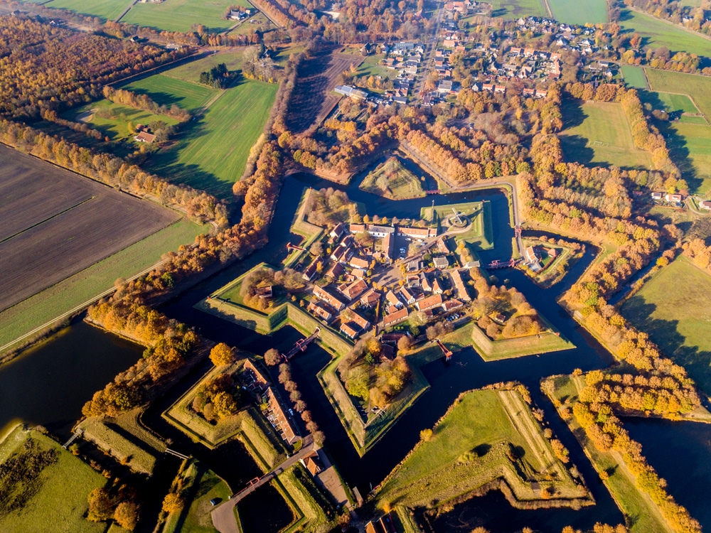 Vesting Bourtagne Groningen shutterstock 1407595844, Bezienswaardigheden Groningen