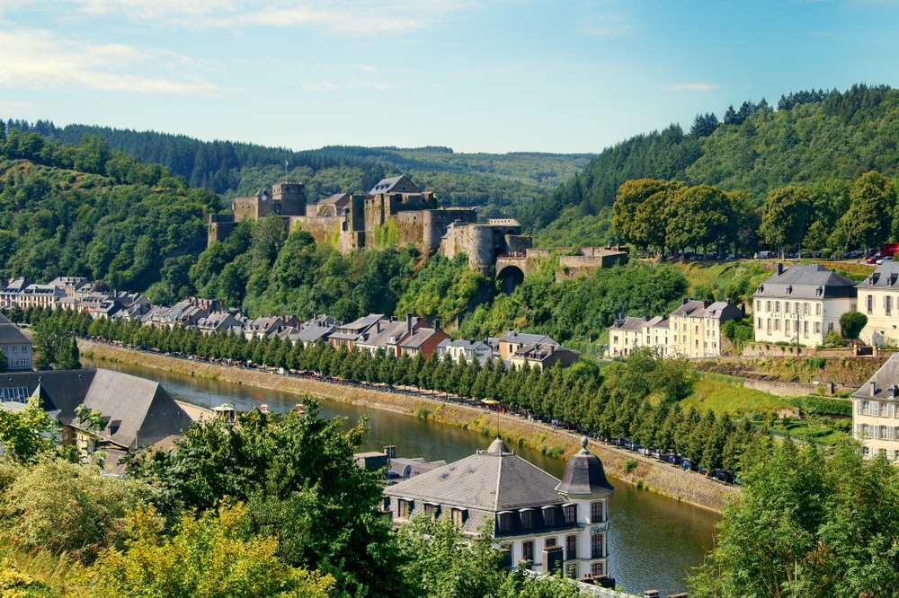 Kasteel van Bouillon Belgische Ardennen shutterstock 1418868347, de 10 leukste kerstmarkten van België voor 2023