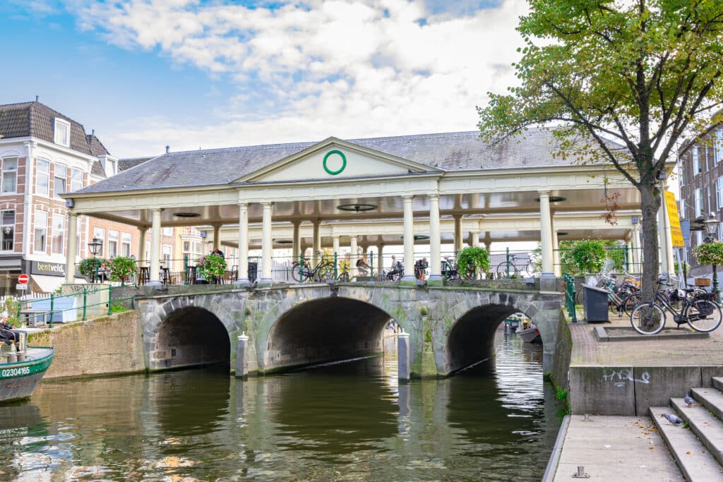 Koornbrug Leiden, Bezienswaardigheden Leiden