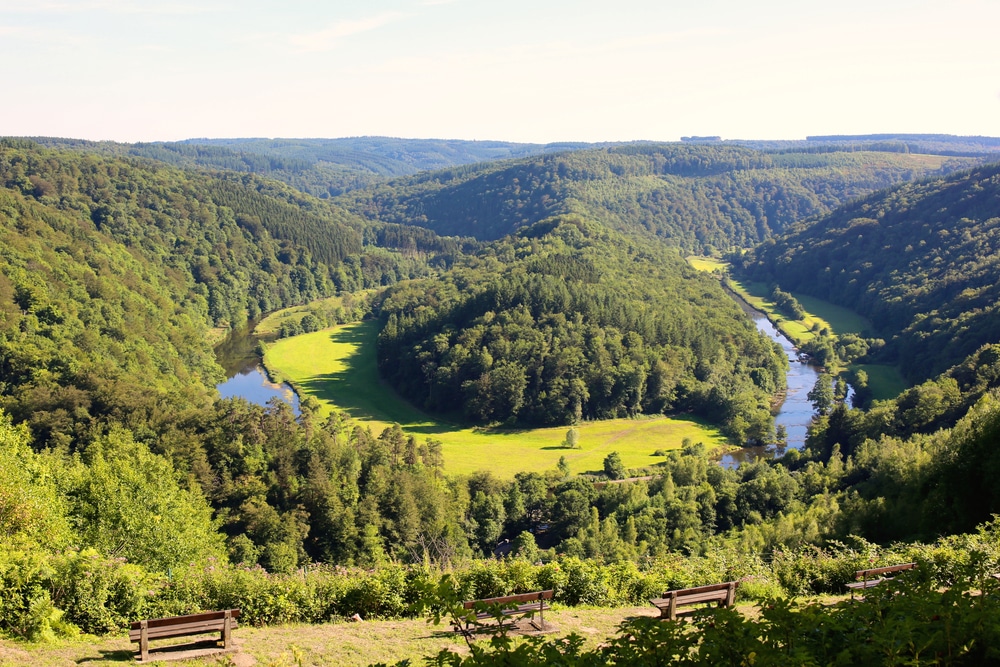 Le Tombeau du GCant Belgische Ardennen shutterstock 312150791, de 10 leukste kerstmarkten van België voor 2023