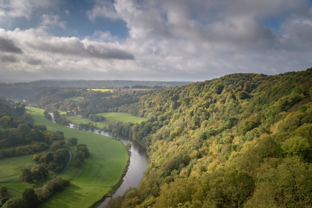 Natuurpark van de twee Ourthes Belgische Ardennen shutterstock 1310807060, belgische ardennen