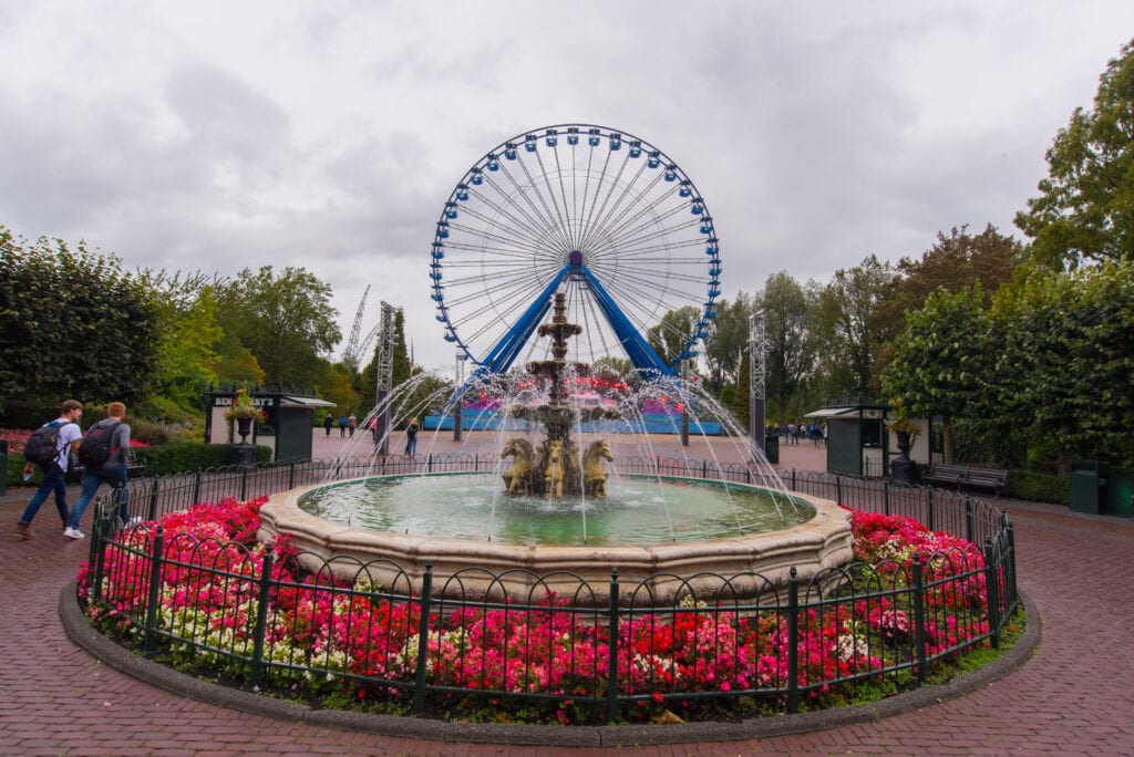 Walibi Holland Flevoland, wandelen Flevoland