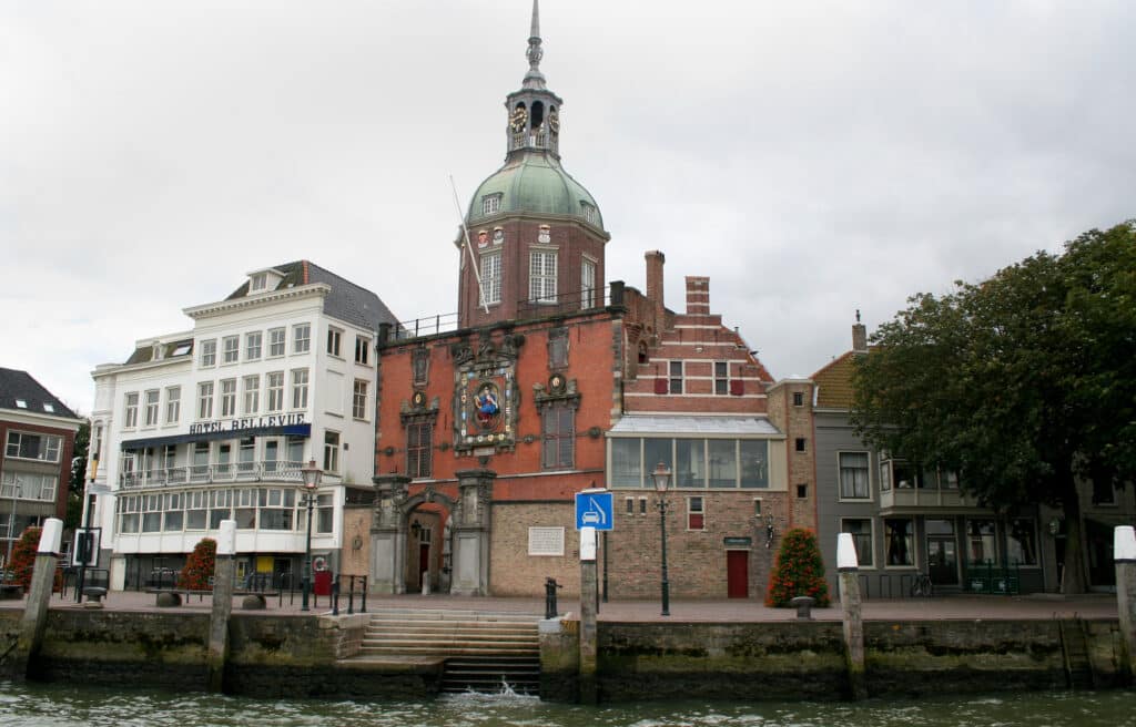 Groothoofdspoort Dordrecht, Bezienswaardigheden Zuid-Holland