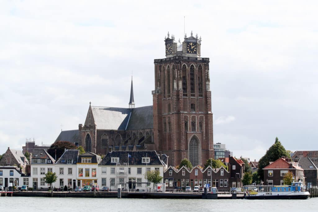 Grote kerk Dordrecht, bezienswaardigheden in zwolle