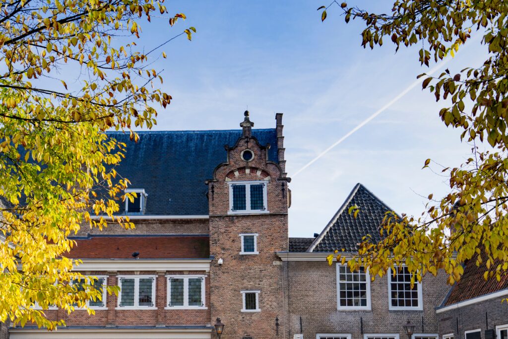 Hof van Nederland Dordrecht min, Bezienswaardigheden Zuid-Holland