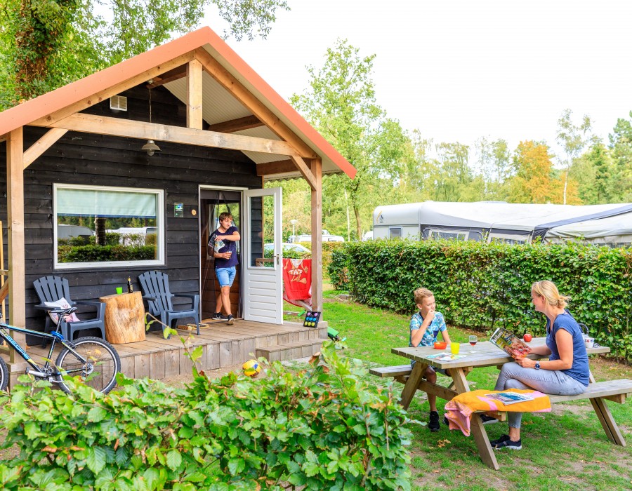 Ardoer camping de Zandhegge, vakantiehuisjes met jacuzzi op de Veluwe