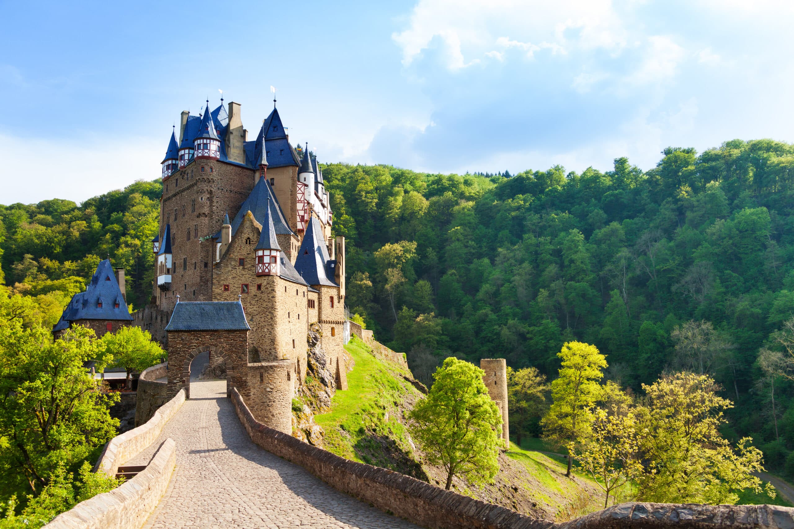 Burg Eltz Moezel scaled, natuurhuisje Moezel