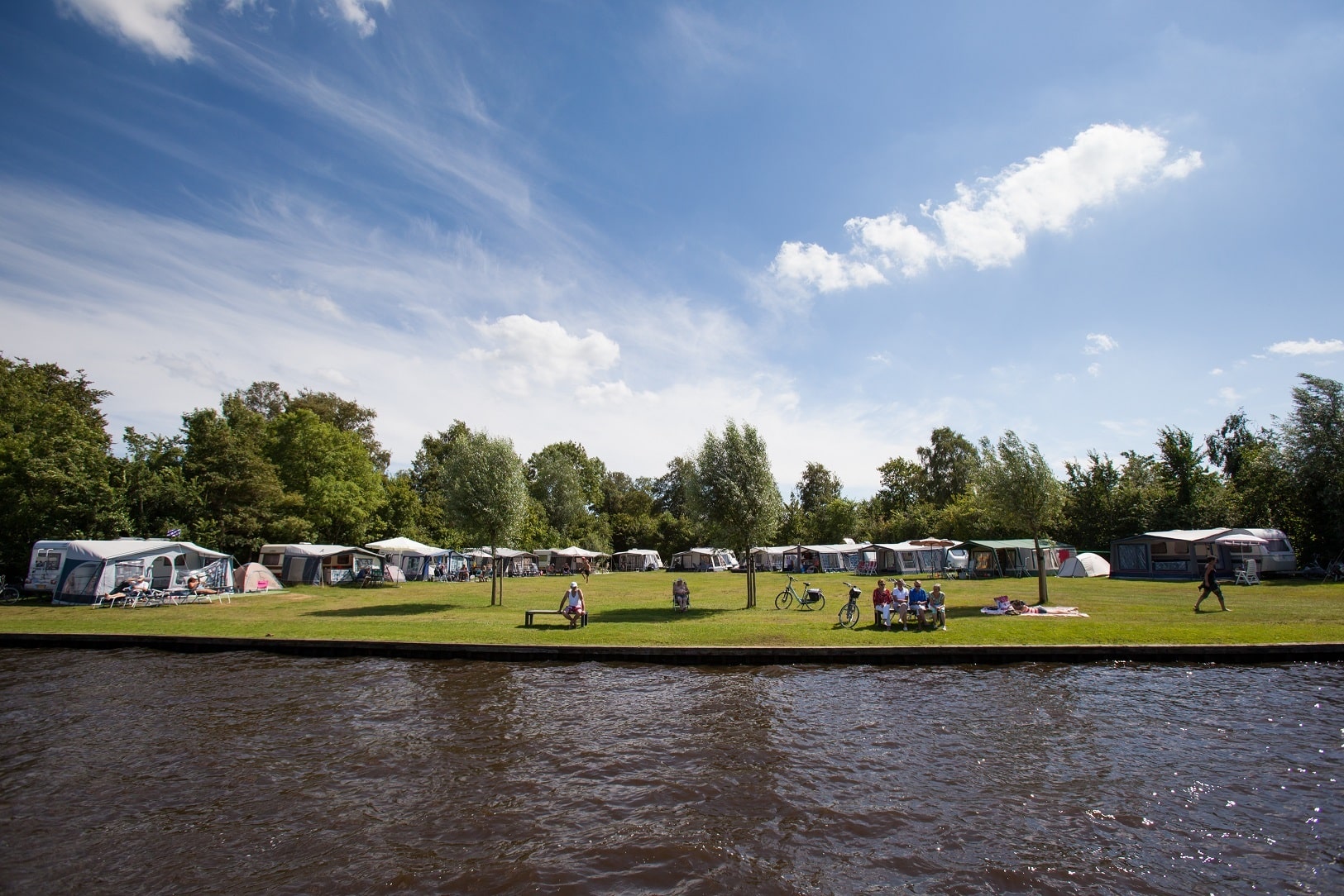 Ministerie Absoluut kijk in Top 15 campings aan een meer in Nederland - Dolopreizen.nl