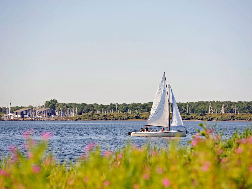 Veerse Meer meren Nederland, natuurhuisjes aan een meer nederland