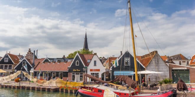 Monnickendam dorpen Noord Holland, natuurhuisjes aan zee Nederland