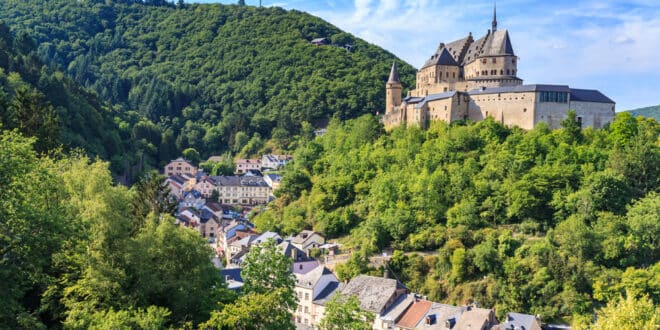 Burcht Vianden Luxemburg, fietsvakantie europa