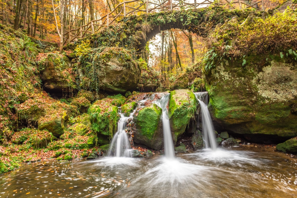 Schiessent�mpel waterval, bezienswaardigheden Luxemburg