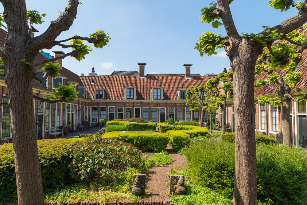 Groningse hofjes Groningen stad 1, vrijstaande natuurhuisjes Groningen