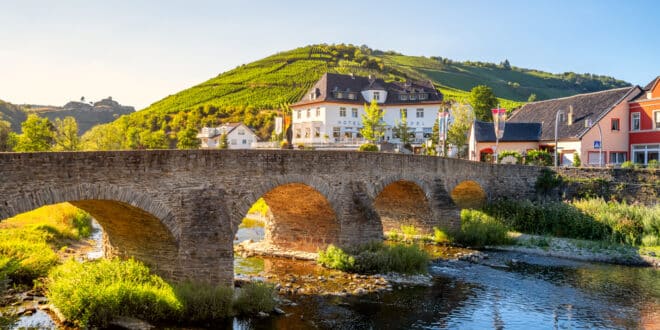 Altenahr dorpen Eifel, Camping Eifel