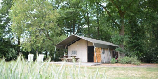 Safariten in Buurse safaritenten Overijssel, glamping Frankrijk aan zee