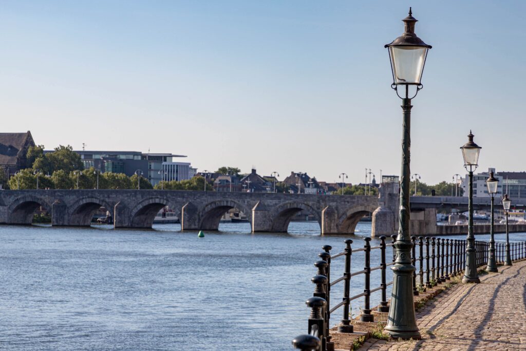 Sint Servaasbrug Maastricht min, wat te doen Maastricht