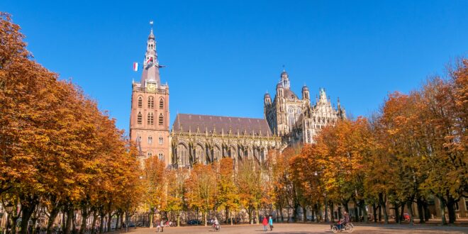 Sint Janskathedraal Den Bosch min, boutique hotels in Den Bosch