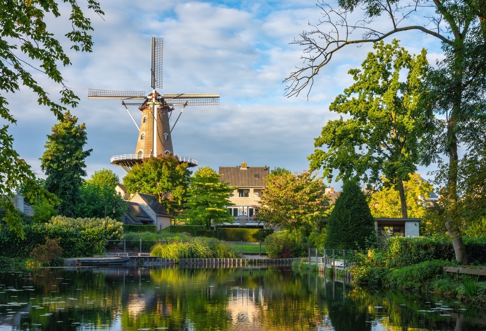 Ravenstein wandelen Noord Brabant shutterstock 2054791529, kindercamping Noord-Brabant