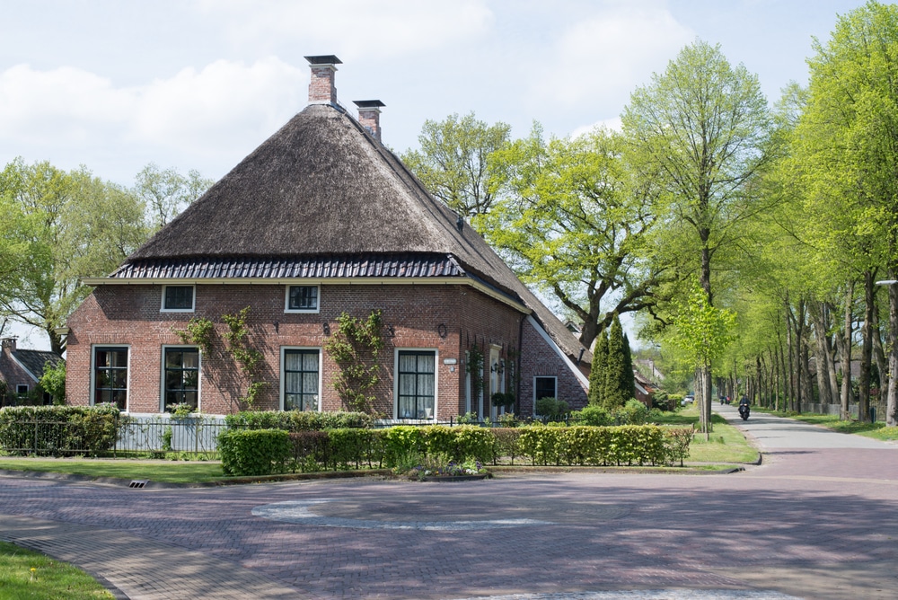 Gasteren wandelen Drenthe shutterstock 1973691737, wandelen in Friesland