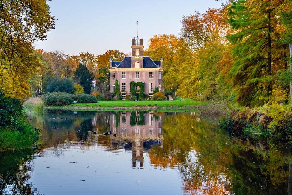 Kasteel Oldenaller Wandelen Gelderland Shutterstock 1560091667