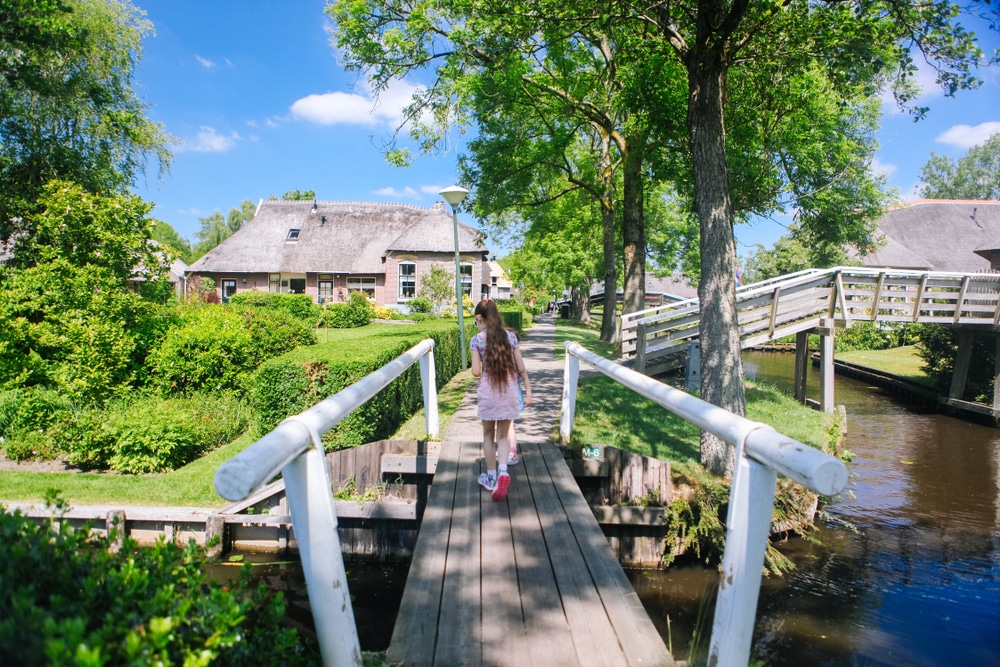 Giethoorn Overijssel shutterstock 1397656238, De 10 mooiste tiny houses in Twente