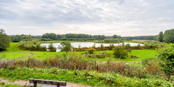 Stille Kern Horsterwold flevoland shutterstock 1546557083, boomhut overnachting nederland